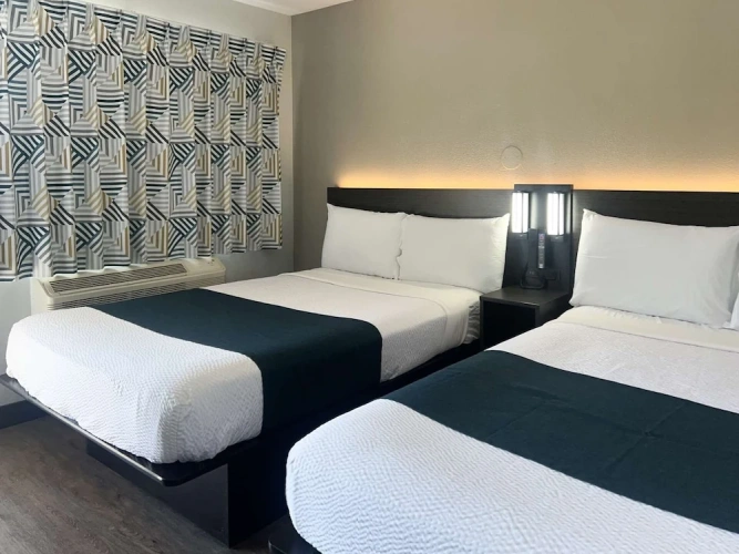Deluxe Quadruple room