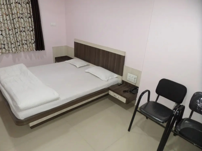 Hotel Amit Plaza
