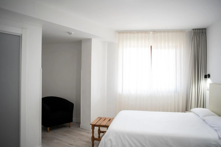 Hotel Montanes