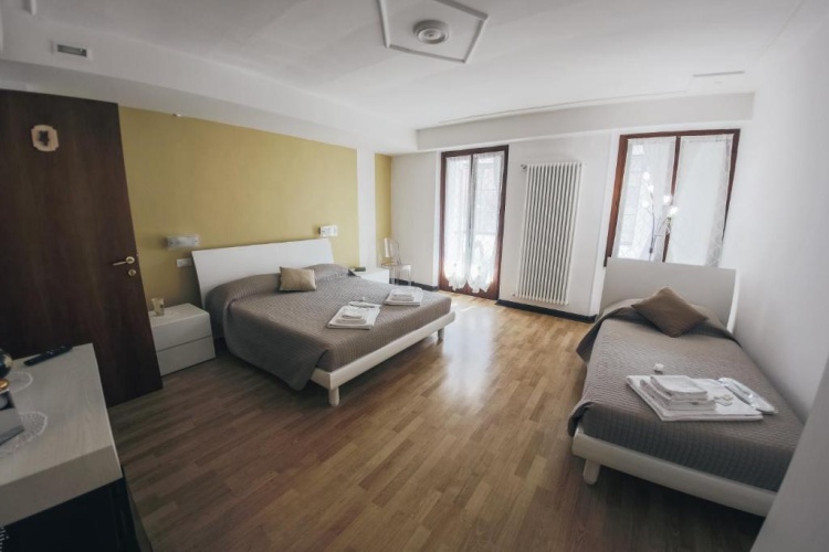 Superior Triple room