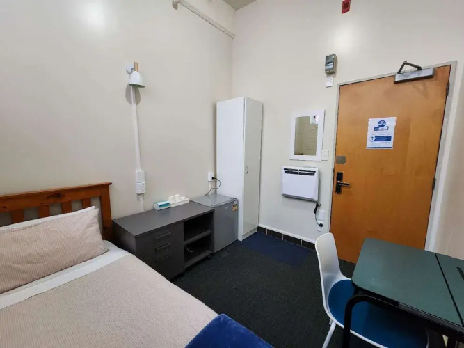 Oceanic Hostel