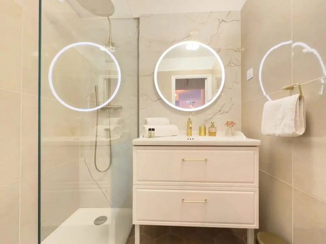 Le Dor in Cannes With 1 Bedrooms and 1 Bathrooms