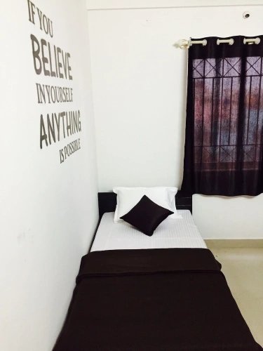 Bed in Dorm with city view