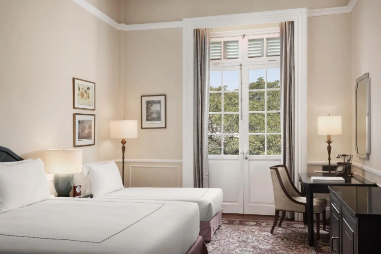 Landmark Twin room with pool view