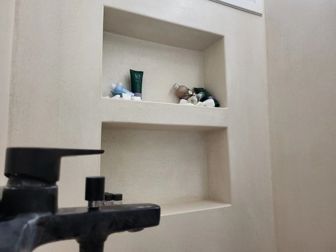 1 Bedroom Comfort room
