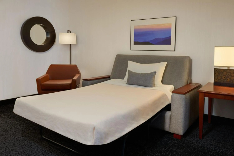 Courtyard by Marriott Calgary Airport