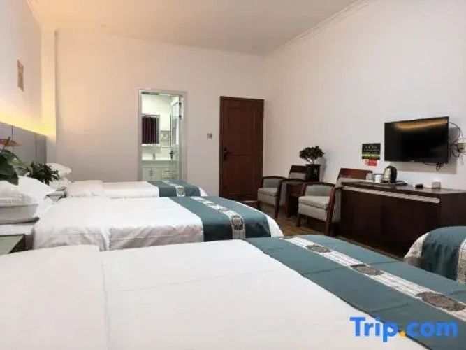 Standard Quadruple room with river view