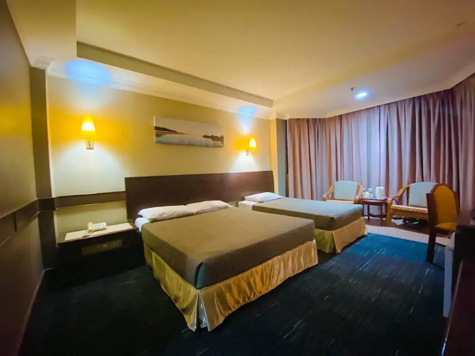 Hotel Grand Crystal