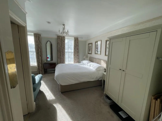 Milton House Studio Apartment Suites