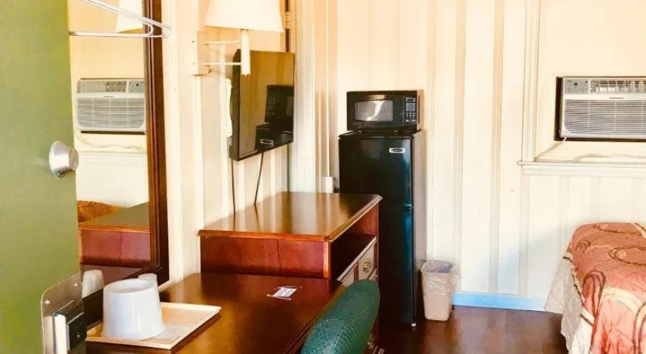 Brookwood Motel