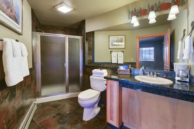 Classic Quadruple room with harbour view