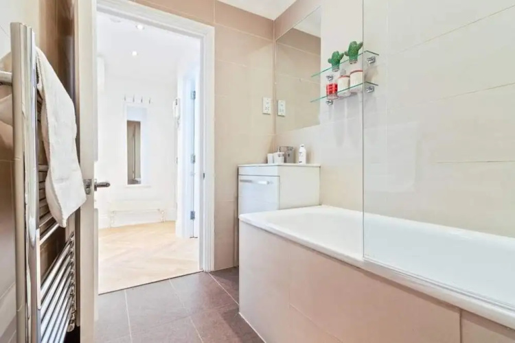 Splendid, Design 1 Bed apt in Hampstead