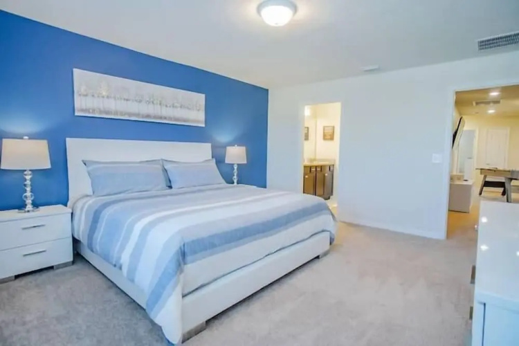 4606 TD - 5BR Townhome Marvel: Private Pool