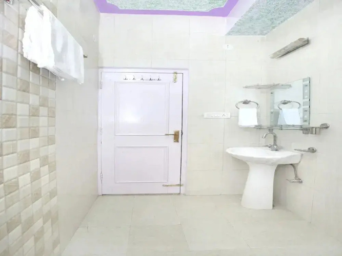 OYO 11738 Home Cozy 1BHK Bhattakufar