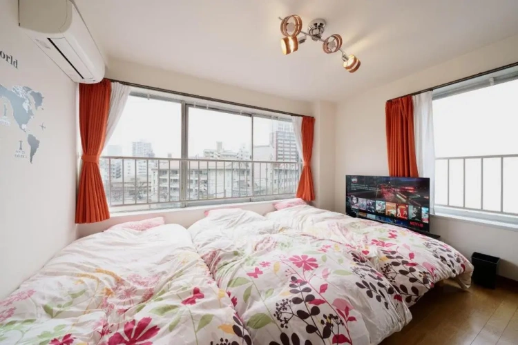 3 Bedrooms Apartment