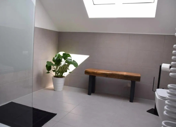 4 Bedrooms Apartment