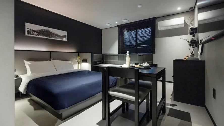Premier room