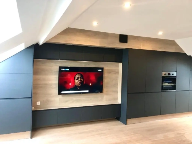 2 Bedrooms Apartment