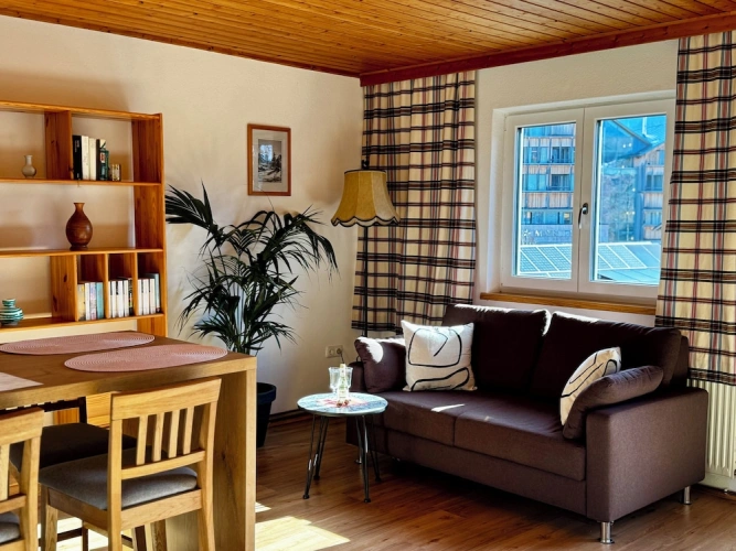 1 Bedroom Classic room with balcony and with mountain view