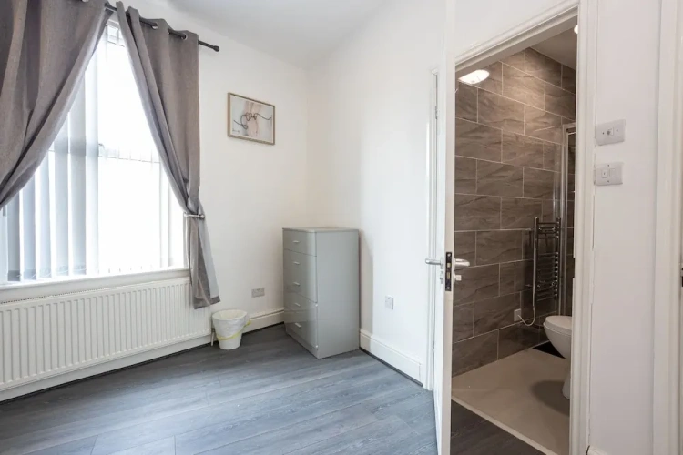 Deluxe Double room with street view