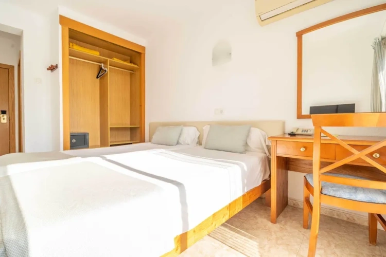 Superior Double room with balcony