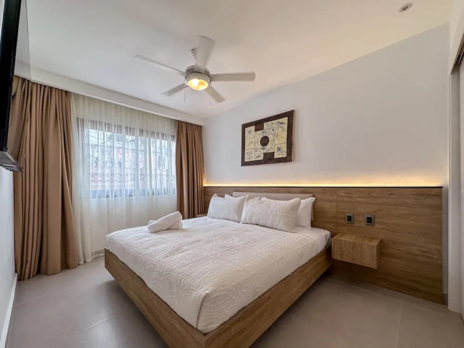 Gorgeous 2 BR Luxury Apartment