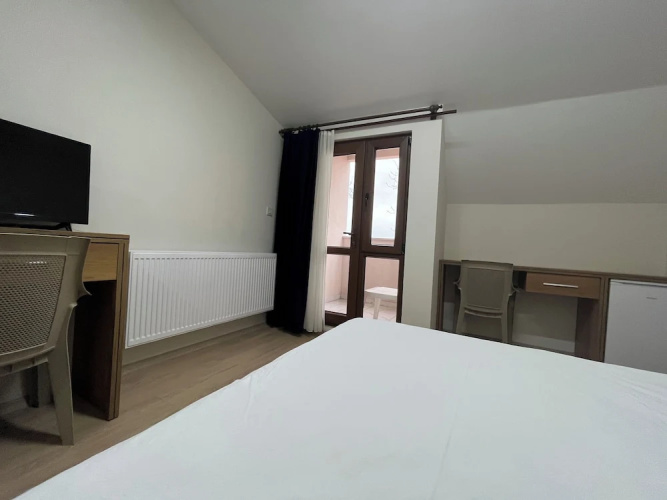 Banaz Eren Otel