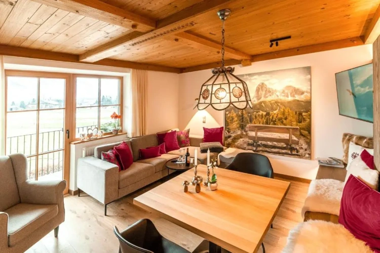 1 Bedroom Apartment with balcony and with mountain view