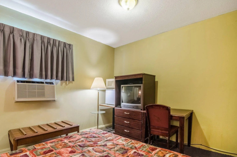 Executive Inn