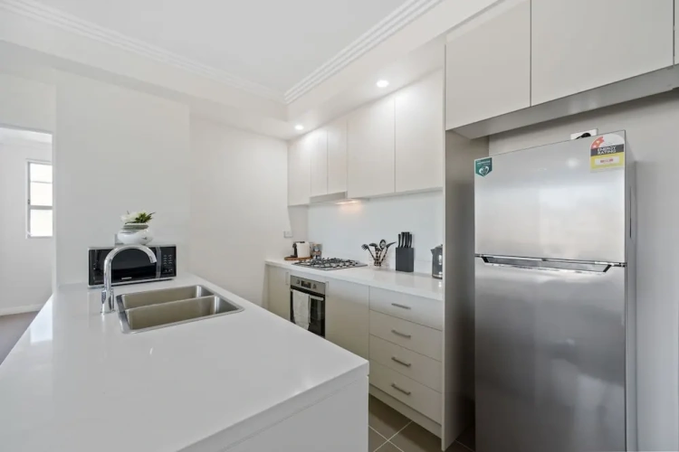 3 Bedrooms Apartment