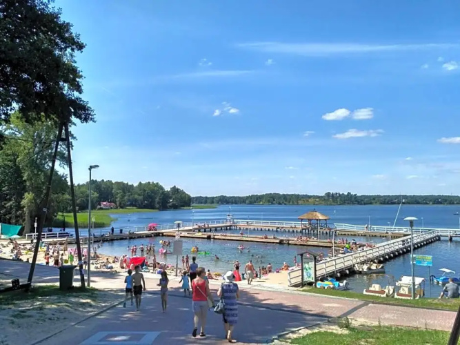 Domek nad jeziorem