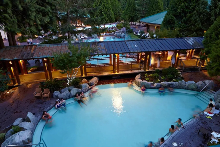 Harrison Hot Springs Resort photo 10