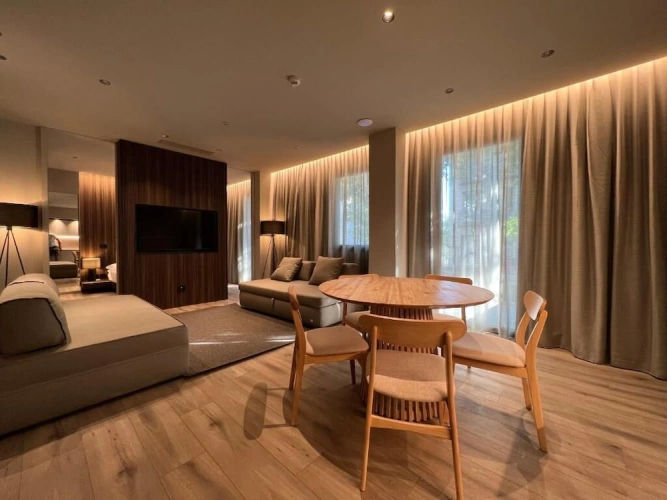 Deluxe Suite