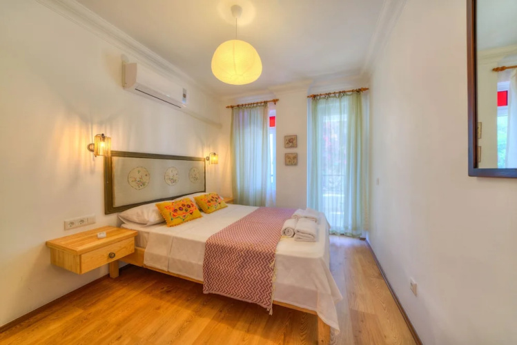 Luna Apartment
