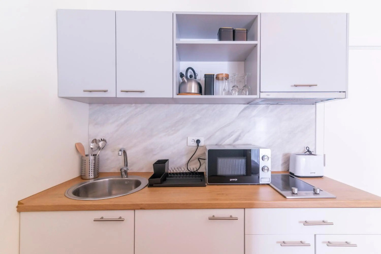 Jevrejska-Central Studio with Free Parking