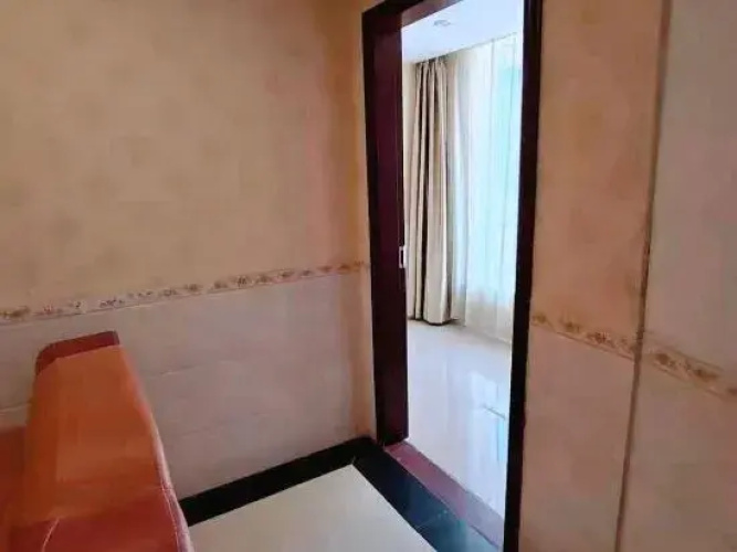 Longxing Business Hotel