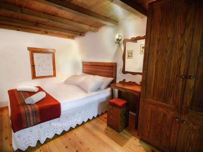 Villa in Crete With Vineyard Experience