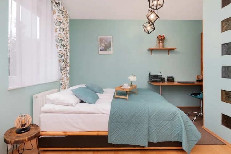 Subtle and Cosy Studio by Renters