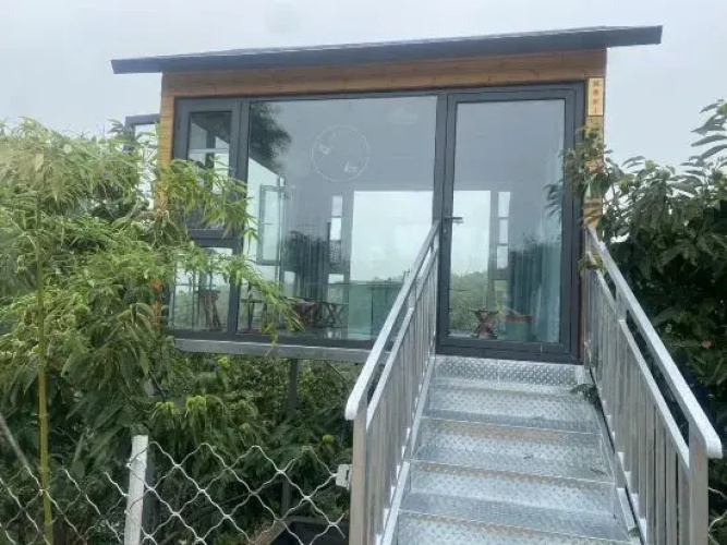 Zhuquanshan Gangzishu Restaurant B&B