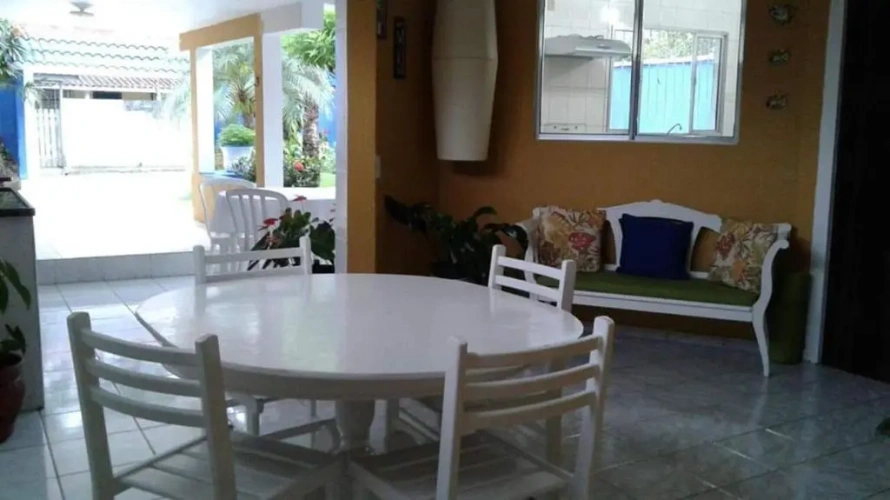 3 Bedrooms Cottage