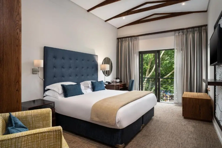 Executive Twin room with forest view