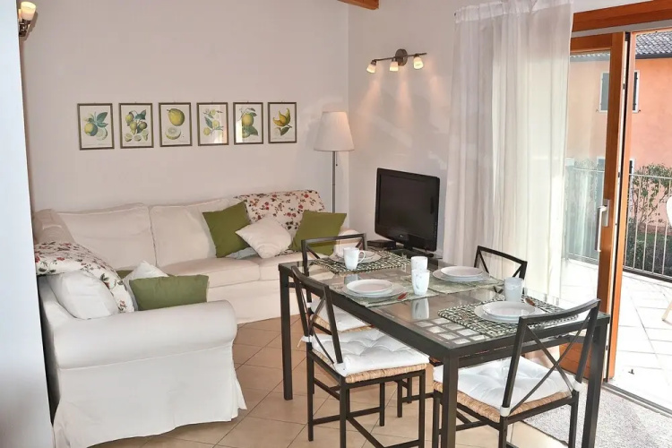 Apartment Bardino with Pool