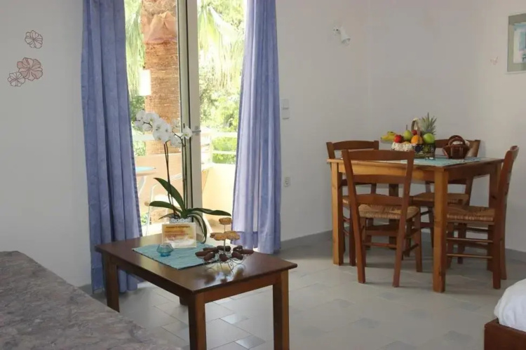 Archipelagos Hotel