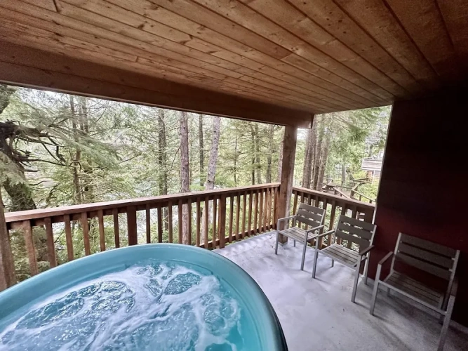 2 Bedrooms Cottage with balcony and with water view