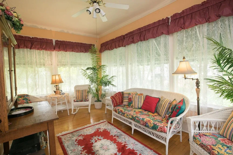 Magnolia Inn Bed & Breakfast
