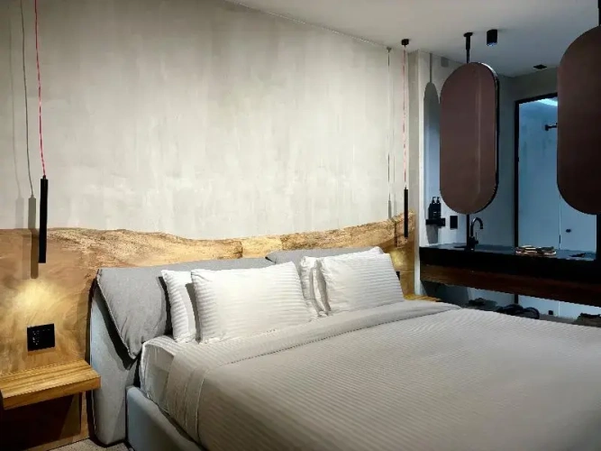 Deluxe Double Suite