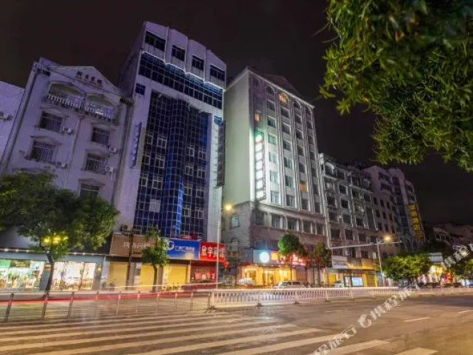 New silesia hotel