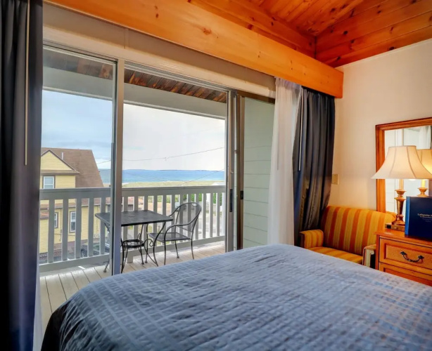Waves Oceanfront Resort
