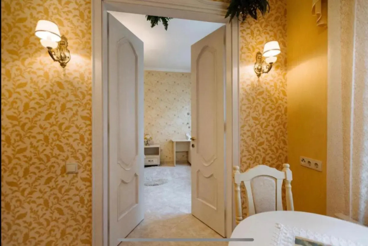 Central Lviv House