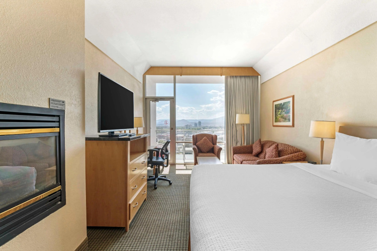 Best Western Plus Kelowna Hotel & Suites photo 8